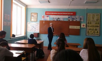 В школе с. Волжский