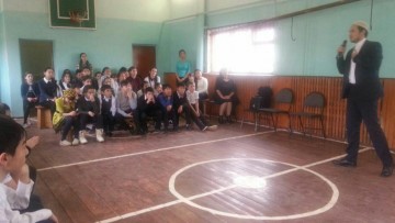 Мирный